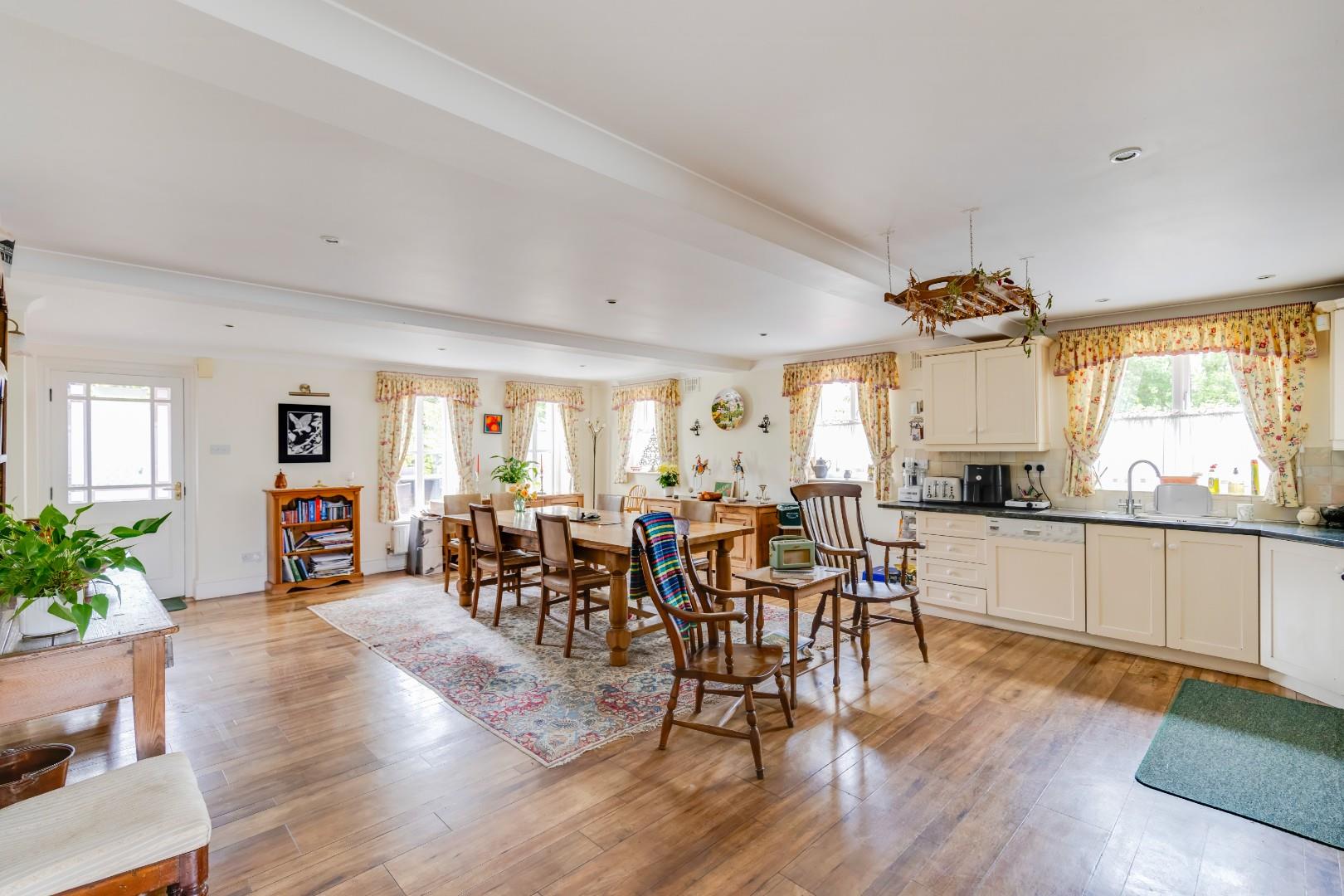 Trerhyngyll, Nr Cowbridge, Vale of Glamorgan, CF71 7TN
